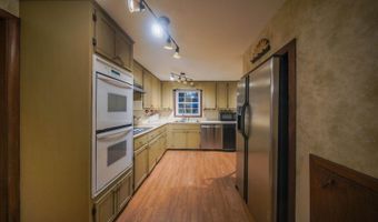 4 Orange Ln, Arkansas City, KS 67005