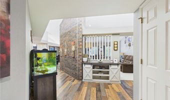 3 Dolphin Ln, Bella Vista, AR 72715