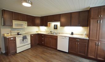 321 SW 8th Ave, Aberdeen, SD 57401