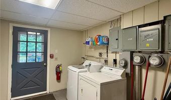 35 Brookdale St, Cumberland, RI 02864