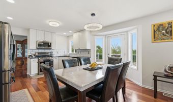 2243 Sun Valley Dr, Ann Arbor, MI 48108