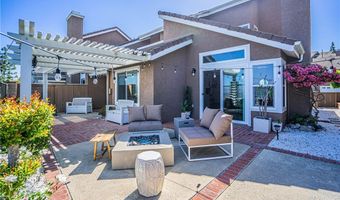 6117 E Garnet Cir, Anaheim, CA 92807