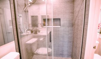 140 UWAPO Rd 2-202, Kihei, HI 96753