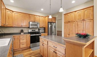 13009 Garvin Brook Ln, Apple Valley, MN 55124