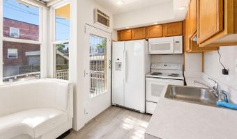 121 33RD St NE, Washington, DC 20019