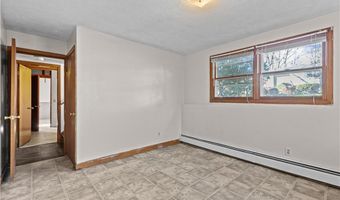 25 Lakeview Ave, Lincoln, RI 02865