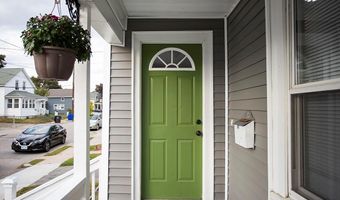 91 Ivy St, East Providence, RI 02914