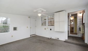 312 S Park Ave, Aurora, MO 65605