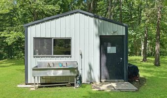 1075 Sandys Camp Rd, Big Sandy, TN 38221