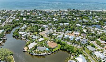 136 CRESCENT Dr, Anna Maria, FL 34216