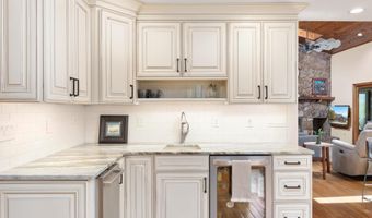 417 MALLARD Dr, Basye, VA 22810