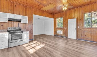 411 S Hutchinson Ave, Adel, GA 31620