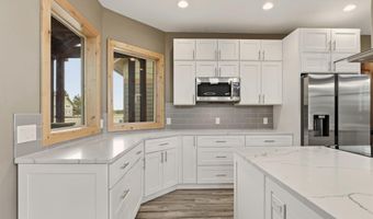10 Bellflower Ct, Blanchard, ID 83804