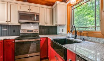 128 Mittenwald Strasse, Bartlett, NH 03838