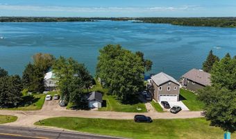 10 S Oakwood Shoreline Dr, Bruce, SD 57220