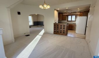 709 N St, Aurora, NE 68818