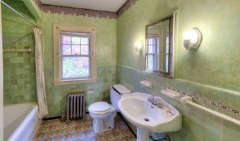 24 Hadwen Rd, Worcester, MA 01602