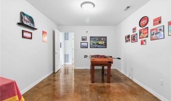 136 Riverview Dr, Anderson, MO 64831