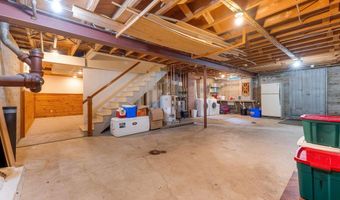 36 Woodlawn Ave, Auburn, ME 04210