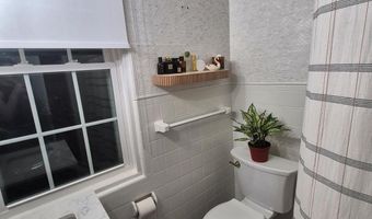 13 AUBURN Ct B, Alexandria, VA 22305