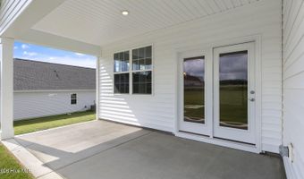 353 Maddox Dr, Aberdeen, NC 28315