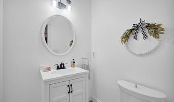 430 Summer Lake Dr, Bedford, IN 47421