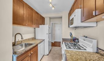 510 Deal Lake Dr 6B, Asbury Park, NJ 07712