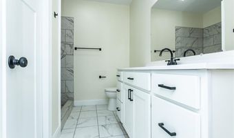 9 Fairway Ct, Alton, IL 62002