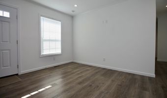 42 Silvermead Dr, Freehold, NJ 07728