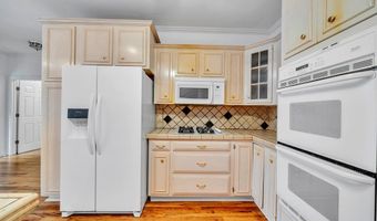 104 Westlake Cir, Americus, GA 31709