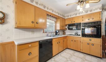 209 S Beverly Ave, Austintown, OH 44515