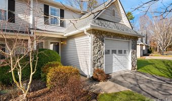 15 Willowick Dr, Asheville, NC 28803