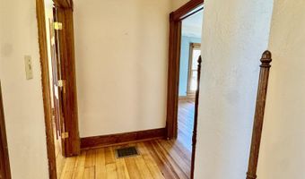 911 Pine St, Atlantic, IA 50022