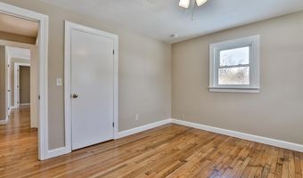 9 Sunset Ln, Bedford, NH 03110
