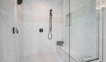 2119 N HARRISON St, Arlington, VA 22205