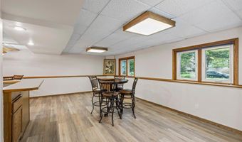 7165 Upper 157th St W, Apple Valley, MN 55124