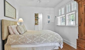 397 Gibbs Ave Ch, Newport, RI 02840