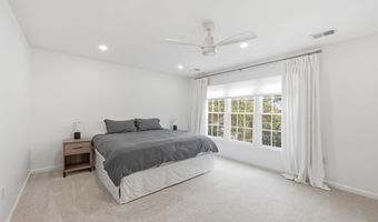 20384 MIDDLEBURY St, Ashburn, VA 20147