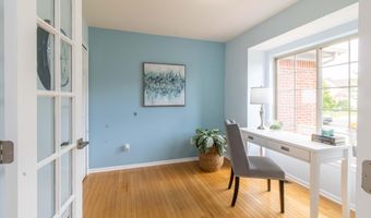 2864 Mystic Dr, Ann Arbor, MI 48103