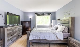 2604 Madaline Dr, Avenel, NJ 07001