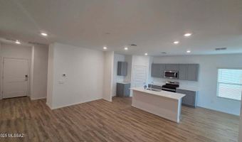 1034 S Chatfield Ave, Vail, AZ 85641