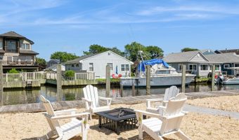 282 S Ketcham Ave, Amityville, NY 11701