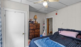 95 School St, Lincoln, RI 02865