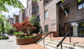 3 WASHINGTON Cir NW G2, Washington, DC 20037