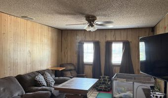 106 E 14th St, Abernathy, TX 79311