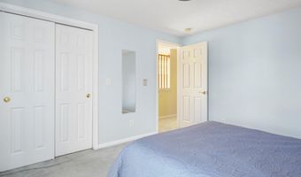 16 Summit Rd, Bedford, NH 03110