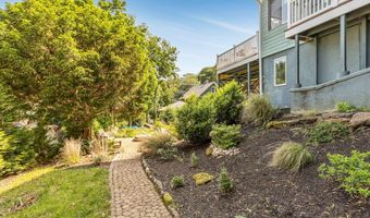 29 Grand Ave, Atlantic Highlands, NJ 07716