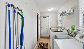 1810 N RIDGE Ave, Arlington Heights, IL 60004