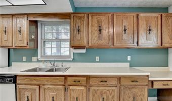 6433 Deerings Ln, Peachtree Corners, GA 30092