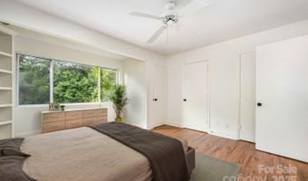 3709 Willow Point Dr, Charlotte, NC 28277